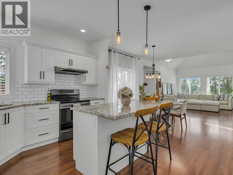 751 Fairbridge Road, West Kelowna, BC, V1Z 3W3 - 11