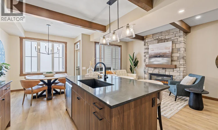 88-255 Feathertop Way