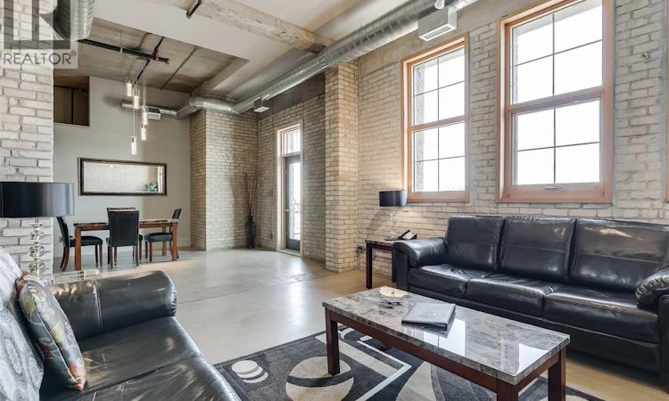 401-73 24th Street E