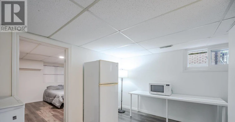 MAIN-84 Wilson Avenue, London, ON, N6H 1X6 - 9