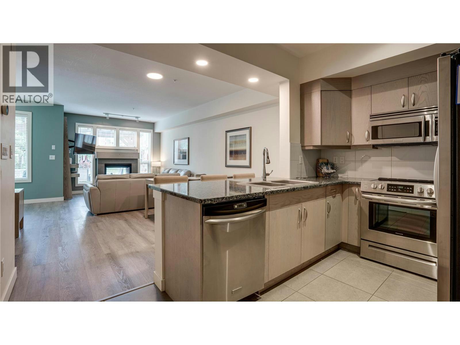 1124-7343 Okanagan Landing Road, Vernon, BC, V1H 2J6 - 8