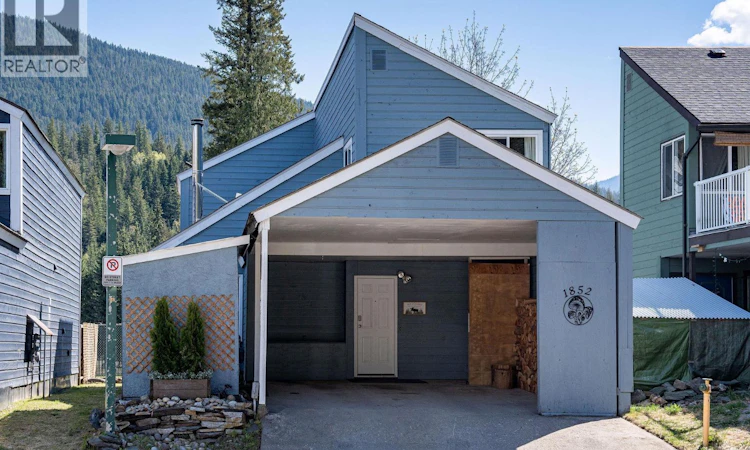 1852 Corbin Place