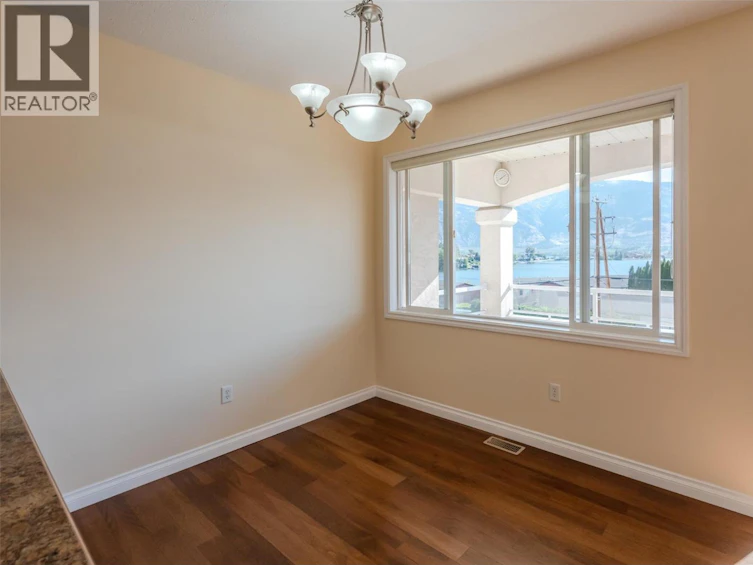 301-5820 89th Street, Osoyoos, BC, V0H 1V1 - 8