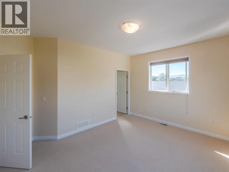301-5820 89th Street, Osoyoos, BC, V0H 1V1 - 32
