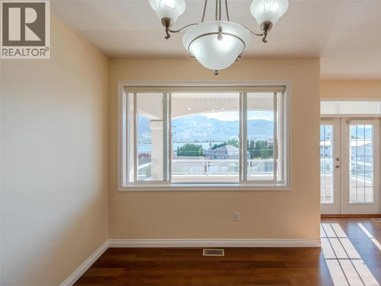 301-5820 89th Street, Osoyoos, BC, V0H 1V1 - 9