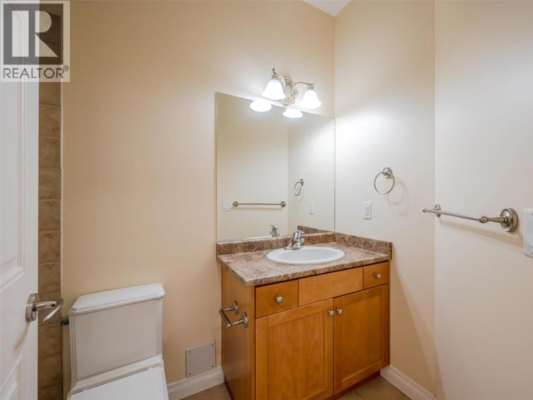 301-5820 89th Street, Osoyoos, BC, V0H 1V1 - 29