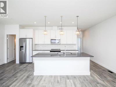114-610 Academy Way - 4