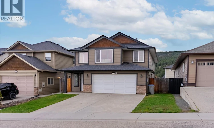 1808 Primrose Crescent