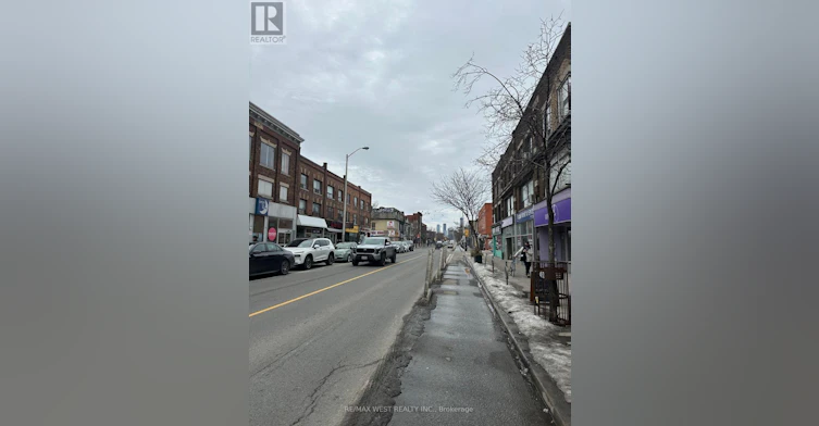 , Toronto, ON - 2