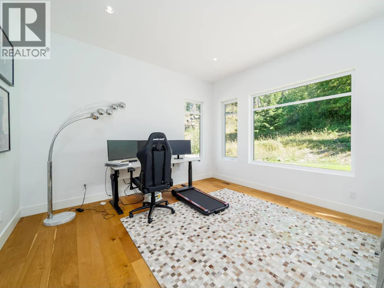 4451 Hayes Road, Kelowna, BC, V1W 5A7 - 41