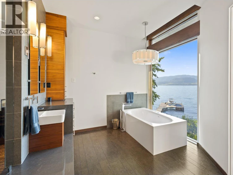 4896 Lakeshore Road, Kelowna, BC, V1W 4H7 - 40