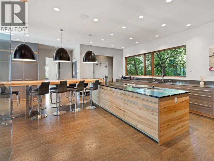 4896 Lakeshore Road, Kelowna, BC, V1W 4H7 - 34