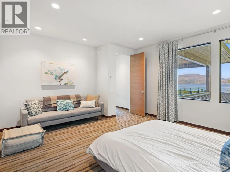 4896 Lakeshore Road, Kelowna, BC, V1W 4H7 - 56