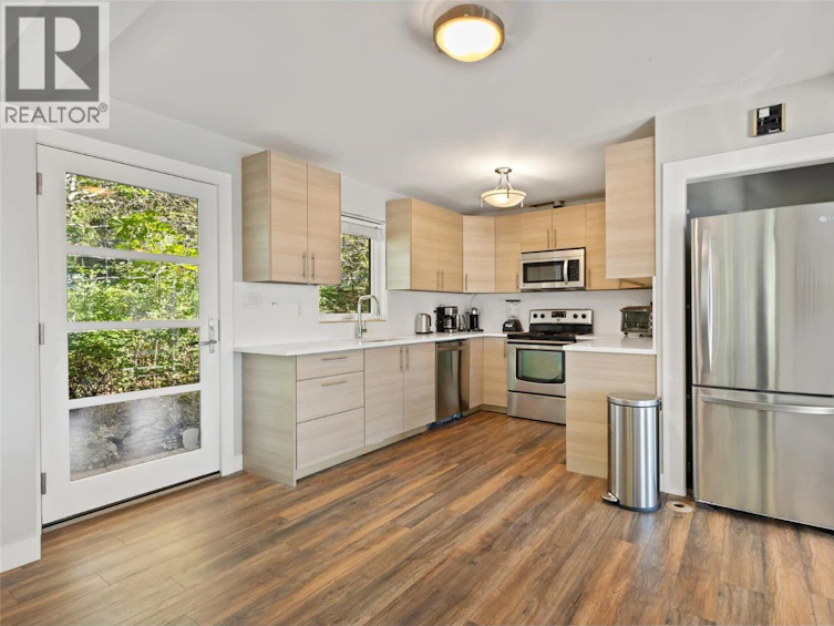4896 Lakeshore Road, Kelowna, BC, V1W 4H7 - 87