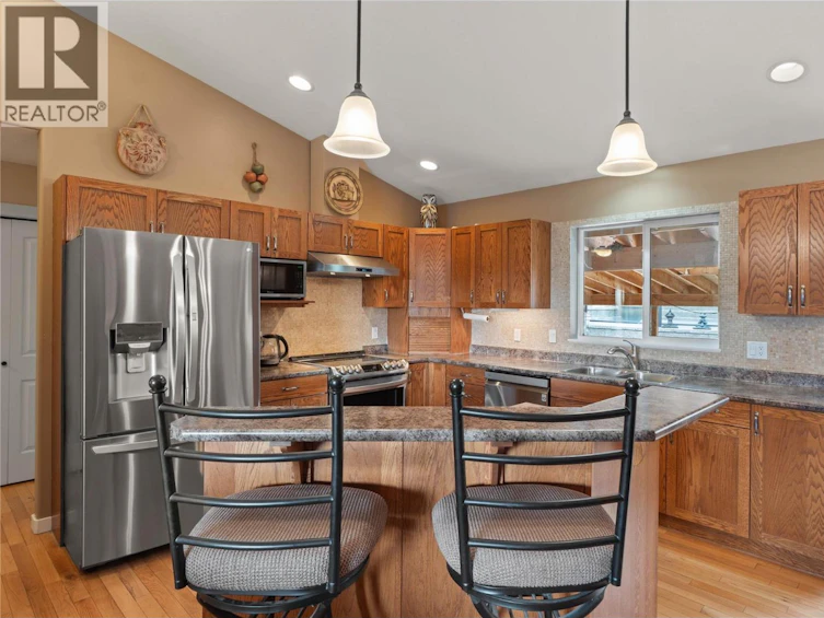 1912 Saskatoon Place, Kamloops, BC, V2E 2T1 - 25