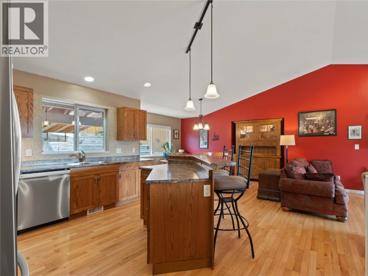 1912 Saskatoon Place, Kamloops, BC, V2E 2T1 - 28