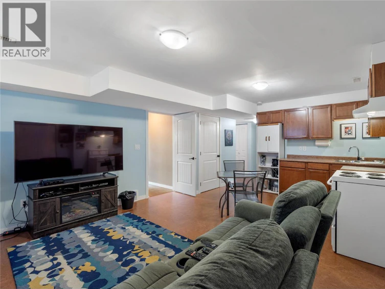 1912 Saskatoon Place, Kamloops, BC, V2E 2T1 - 11
