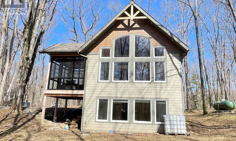 20 Crestview Drive