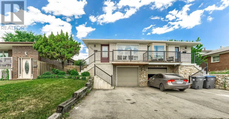 UPPER-3385 Ellengale Drive, Mississauga, ON, L5C 1Z5