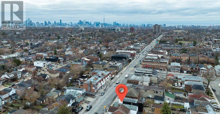 LOWER-390 Oakwood Avenue, Toronto, ON, M6E 2W3 - 2
