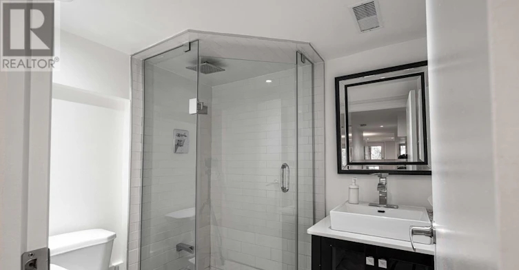 LOWER-5 Ivy Avenue, Toronto, ON, M4L 2H6 - 12