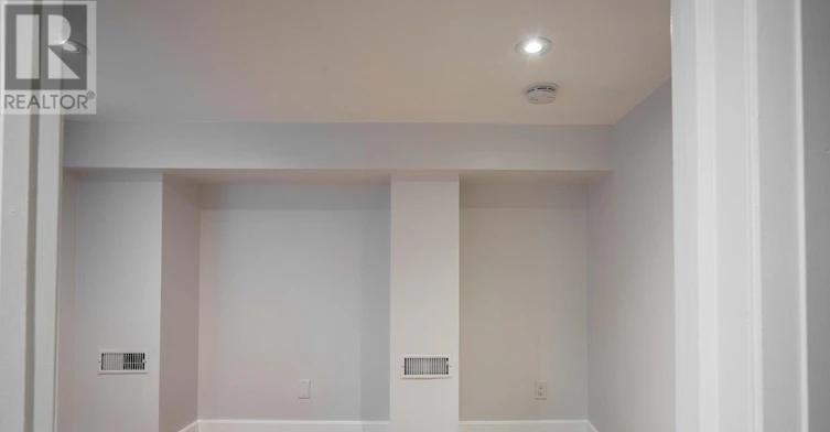LOWER-5 Ivy Avenue, Toronto, ON, M4L 2H6 - 14