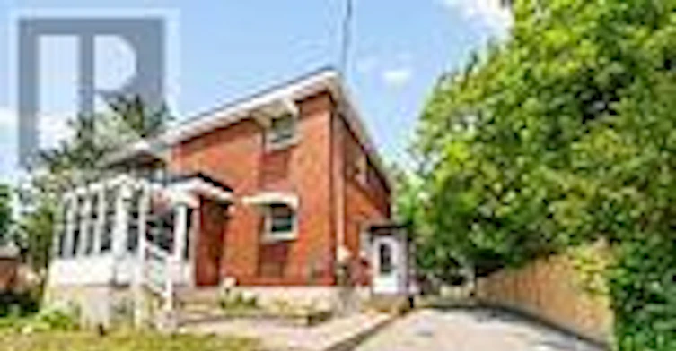 UPPER-21 Thomson Street, Barrie, ON, L4N 1X4