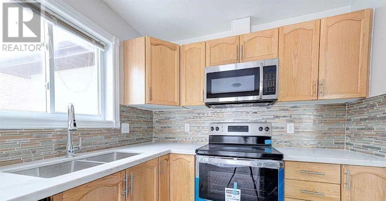 MAIN-146 Cheltenham Road, Barrie, ON, L4M 6S6 - 2
