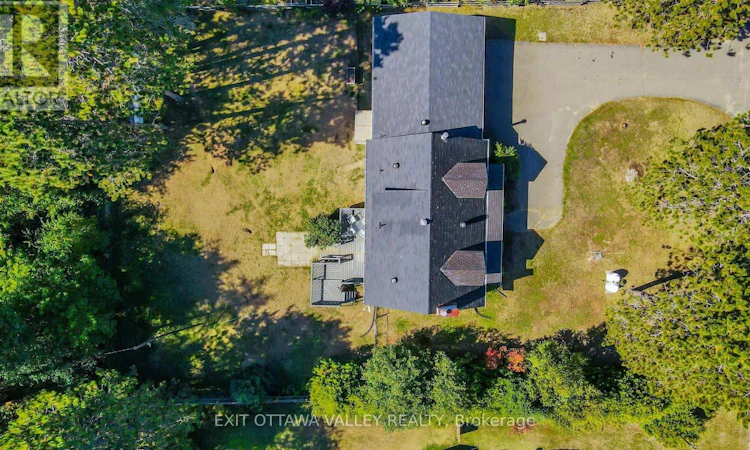 23 Sprucedale Avenue