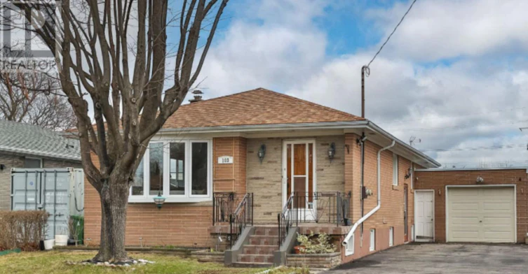 103 Fitzgibbon Avenue E, Toronto, ON, M1K 4A4