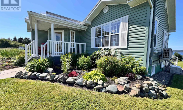 48 Seaview Drive