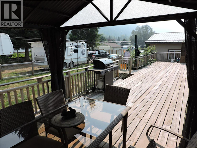 684 N Government Avenue, Greenwood, BC, V0H 1J0 - 11