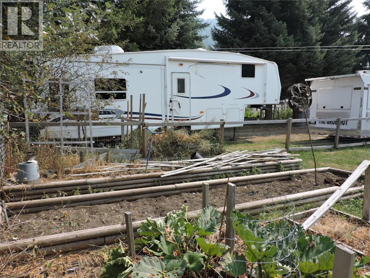 684 N Government Avenue, Greenwood, BC, V0H 1J0 - 8