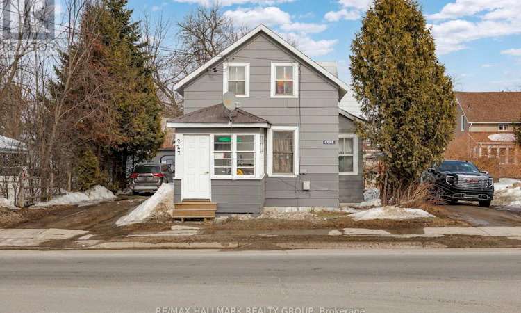 229 Gore Street E