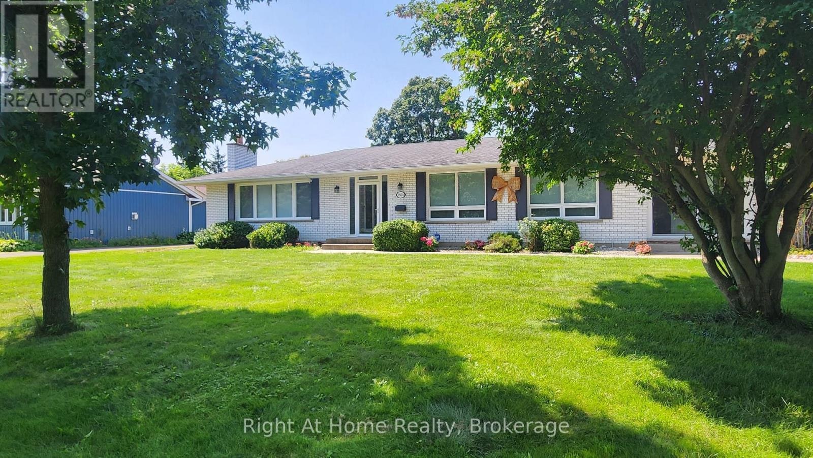 15414 Niagara Parkway, Niagara-on-the-Lake, ON, L0S 1J0