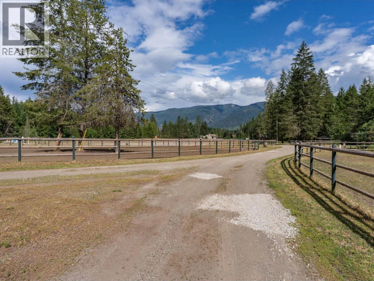 4452 Sleepy Hollow Road, Armstrong, BC, V0E 1B4 - 55