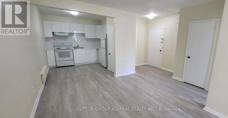 1-2839 Bathurst Street, Toronto, ON, M6B 3A4