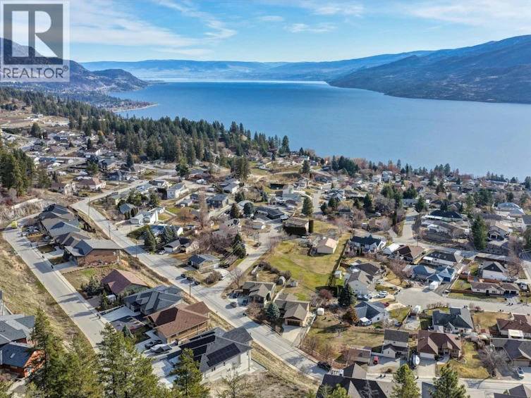 6047 Turner Avenue, Peachland, BC, V0H 1X4 - 3