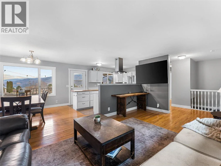 6047 Turner Avenue, Peachland, BC, V0H 1X4 - 8