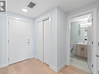 307-215 Royal Avenue - 3