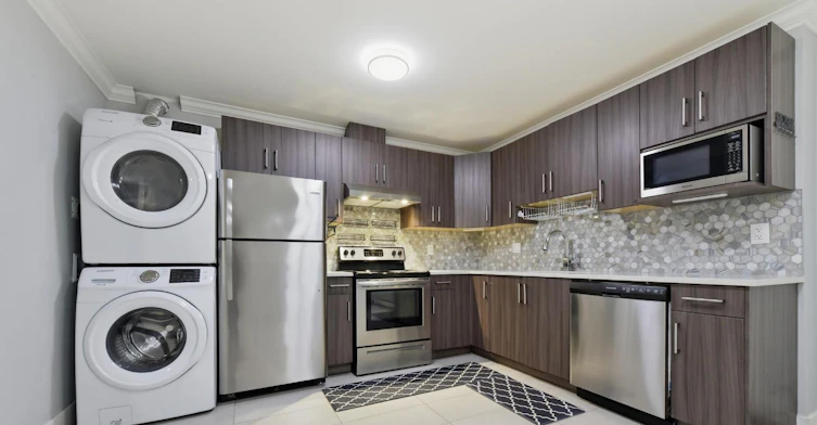 Basement-14032 60 Avenue, Surrey, BC, V3X 2N2 - 2
