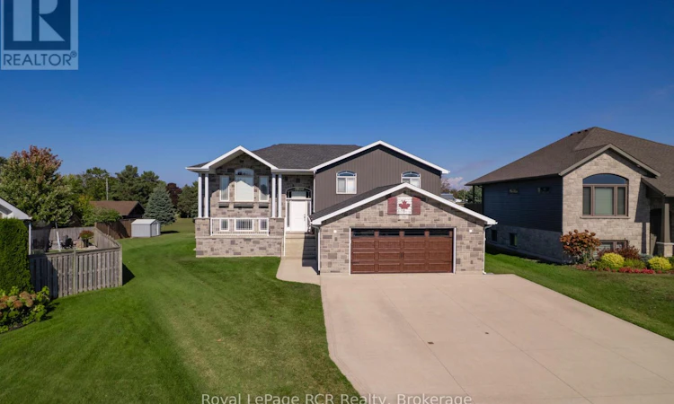 54 Lakefield Drive