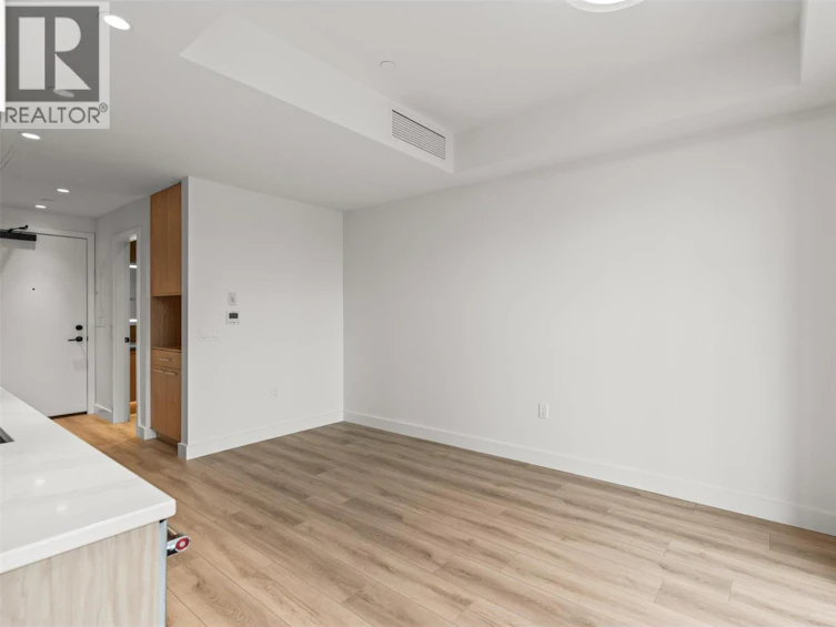 204-3051 Abbott Street, Kelowna, BC, V1Y 1G9 - 13