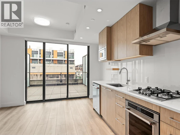 204-3051 Abbott Street, Kelowna, BC, V1Y 1G9 - 9
