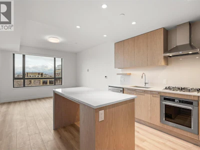 508-3051 Abbott Street - 5