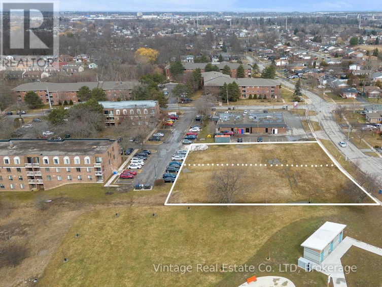 118 Woodrow Street, St. Catharines, ON, L2P 3S3 - 8