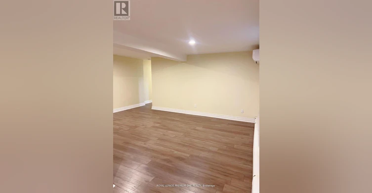 C-297 Vaughan Road, Toronto, ON, M6C 2N3 - 11