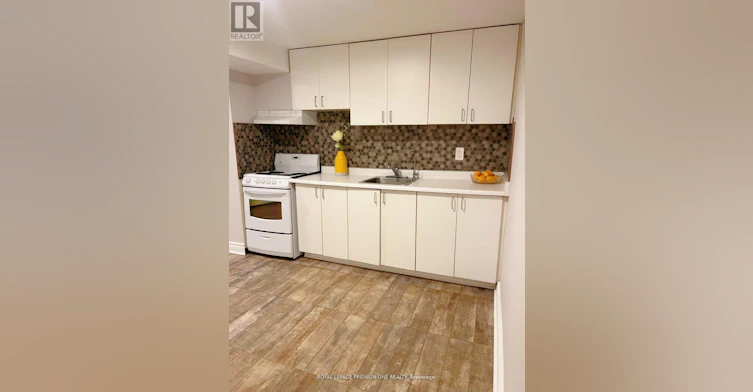 C-297 Vaughan Road, Toronto, ON, M6C 2N3 - 5