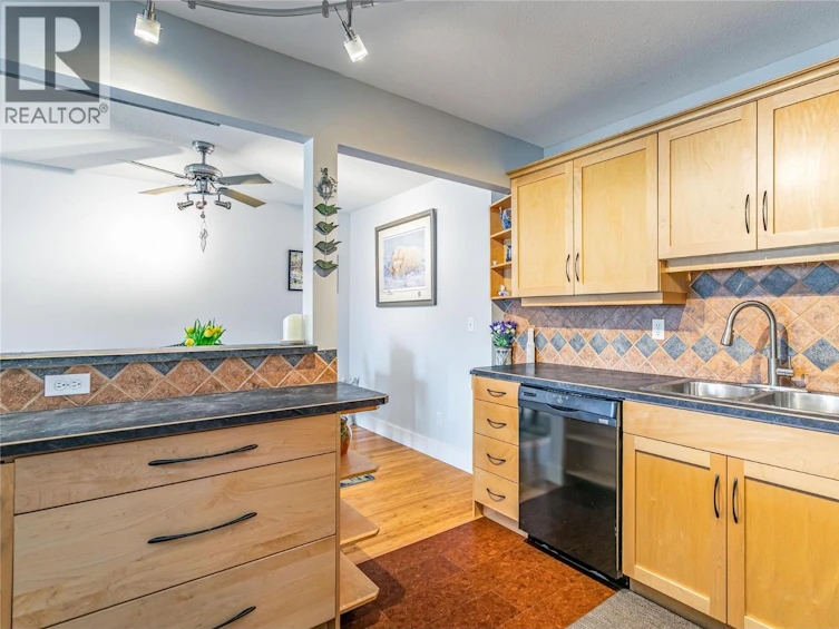 102-780 Houghton Road, Kelowna, BC, V1X 5G7 - 9