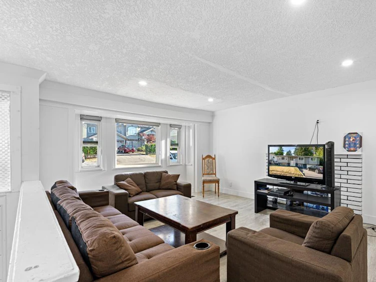 13115 107a Avenue, Surrey, BC, V3T 2G9 - 3
